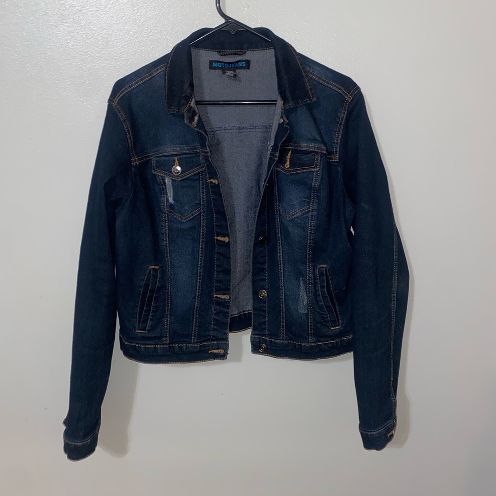 Black Jean Jacket with Cropped Style and Classic Collar